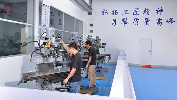 意昂3服务商科普：双色模具与普通模具的区别
